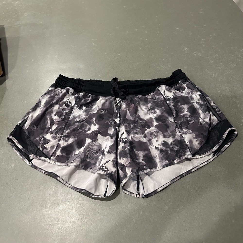 Lululemon Hotty Hot Shorts Black White Rose Pattern